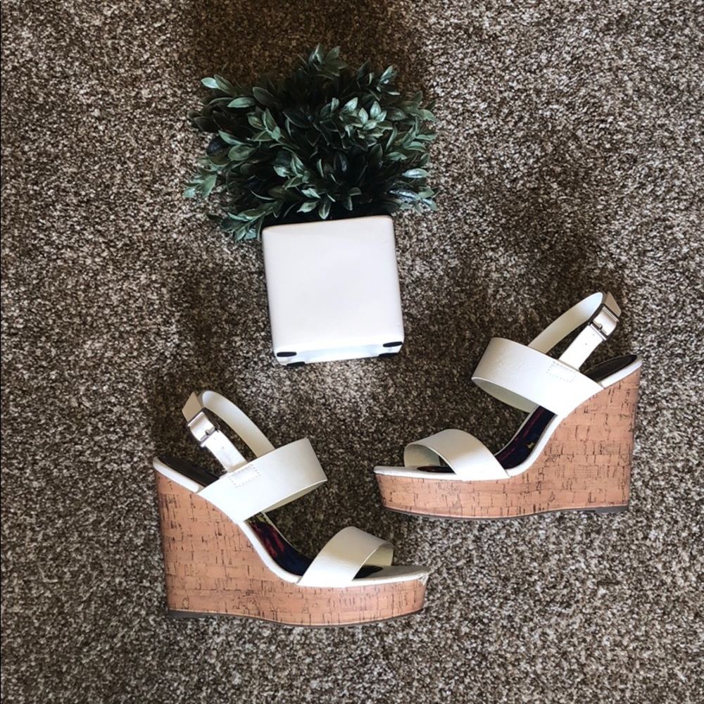 Madden Girl Wedges